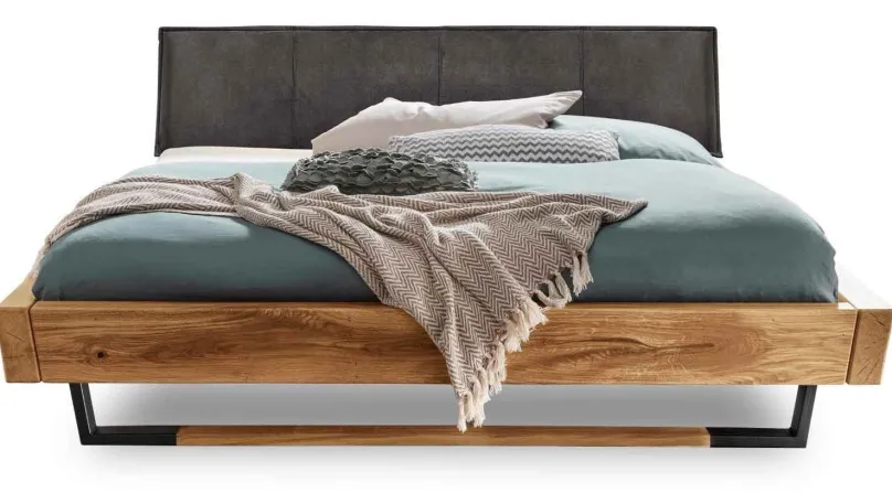 Outlet 817 Bett aus Holzbalken Massivholzbett
