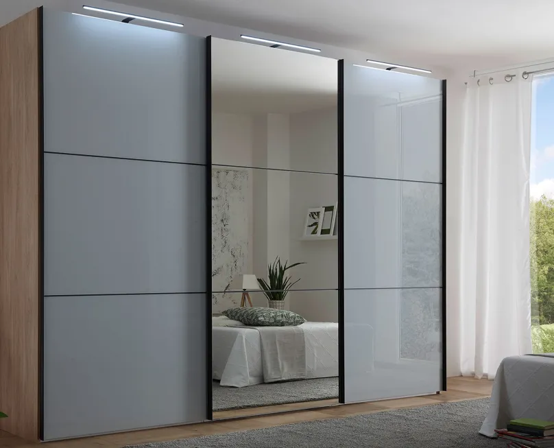 Sale Includo-Glas Schwebetürenschrank Schwebebetürenschränke